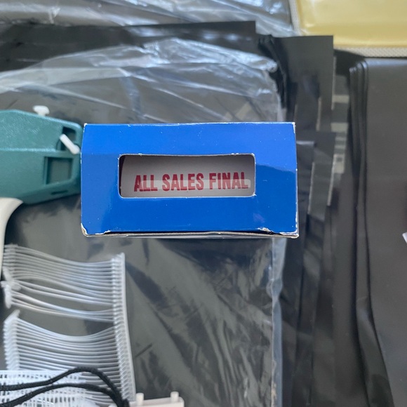 Shipping Items Bundle - Picture 4 of 8